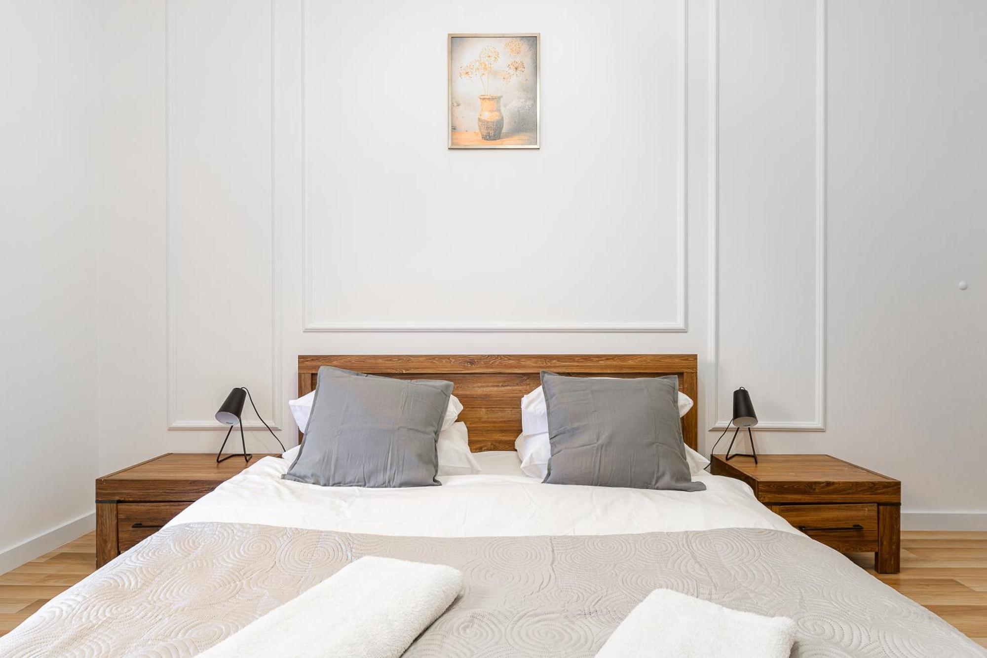 19 Dzielnica Kolejowa P&O Serviced Apartments Varşova Dış mekan fotoğraf