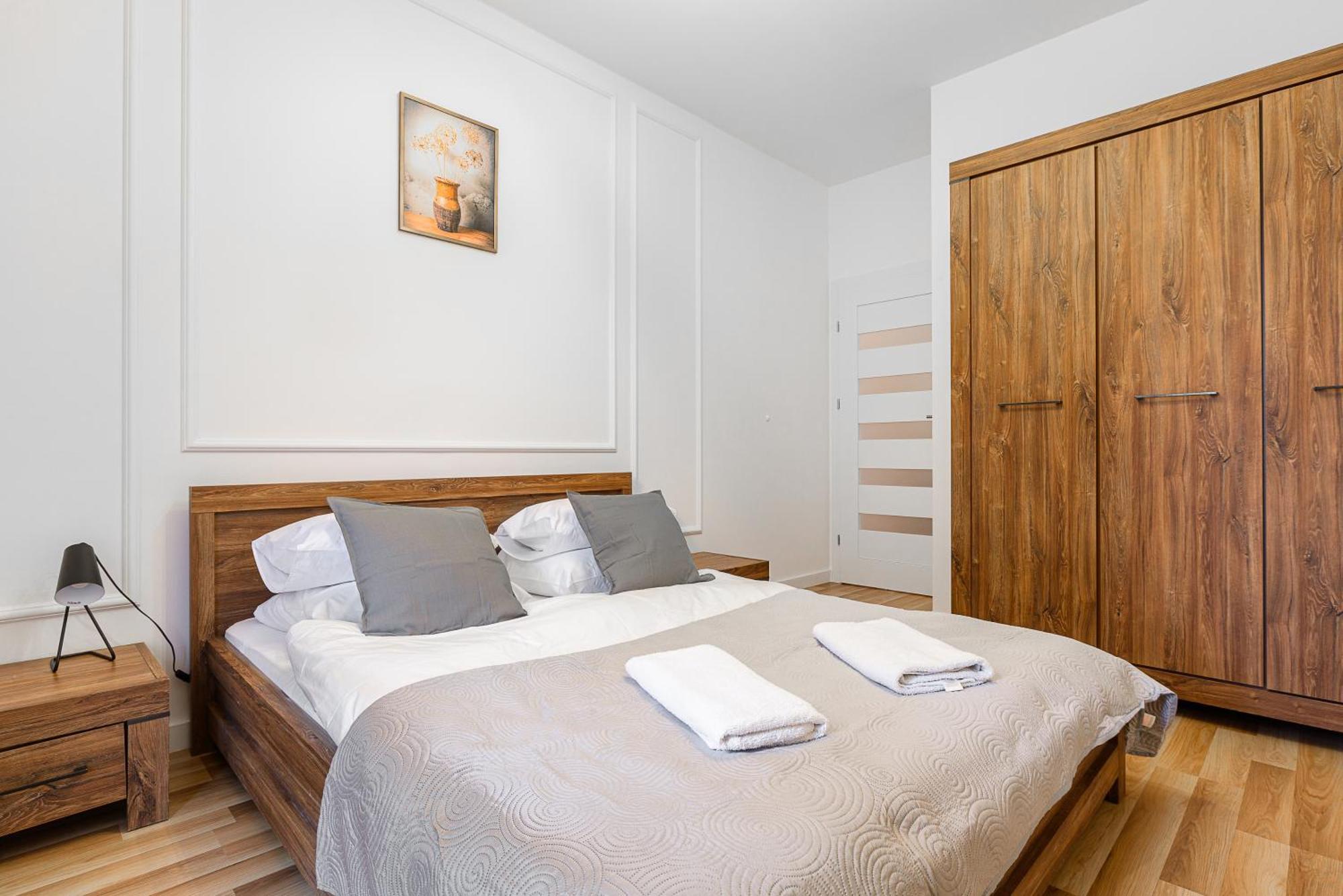 19 Dzielnica Kolejowa P&O Serviced Apartments Varşova Dış mekan fotoğraf