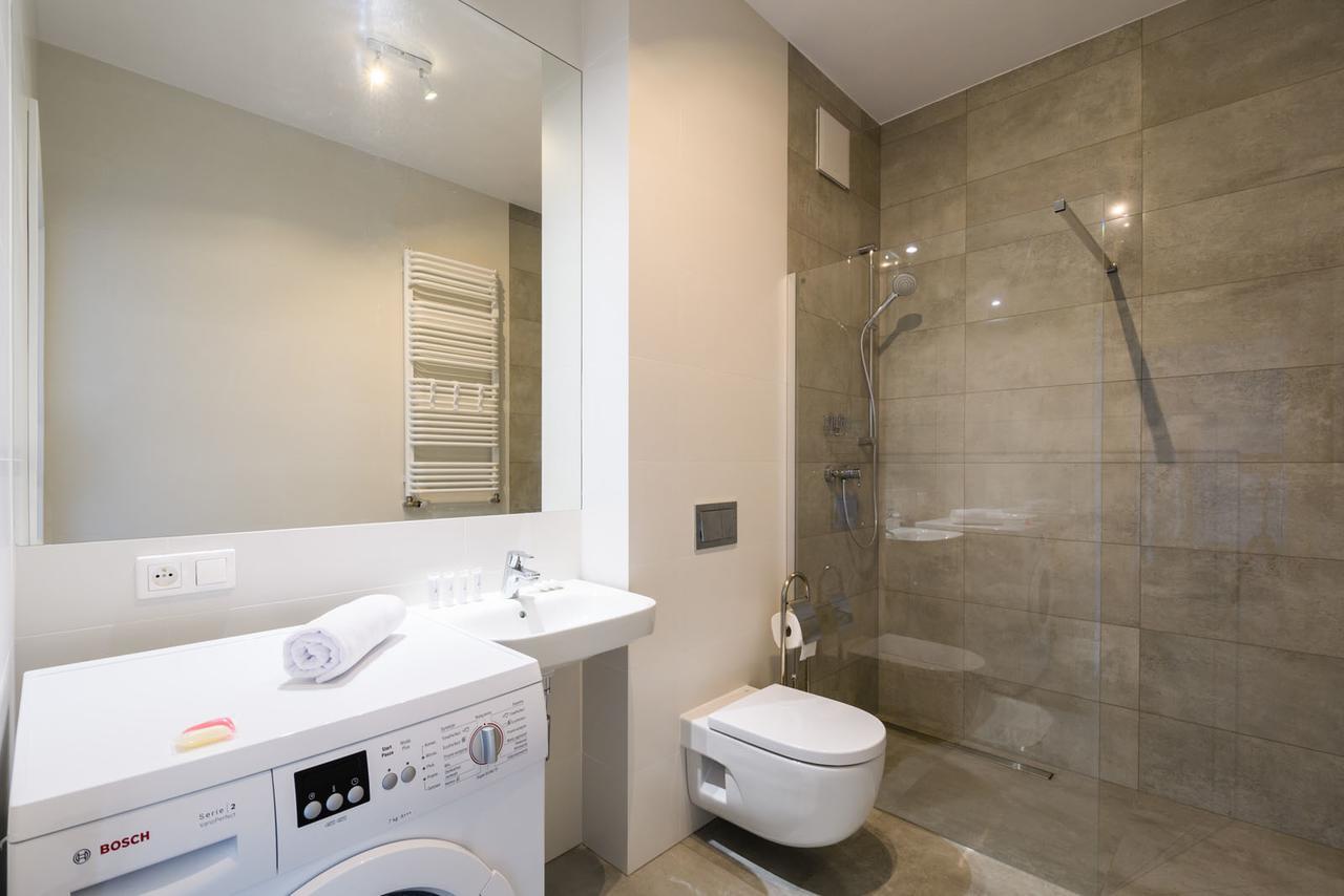 19 Dzielnica Kolejowa P&O Serviced Apartments Varşova Dış mekan fotoğraf