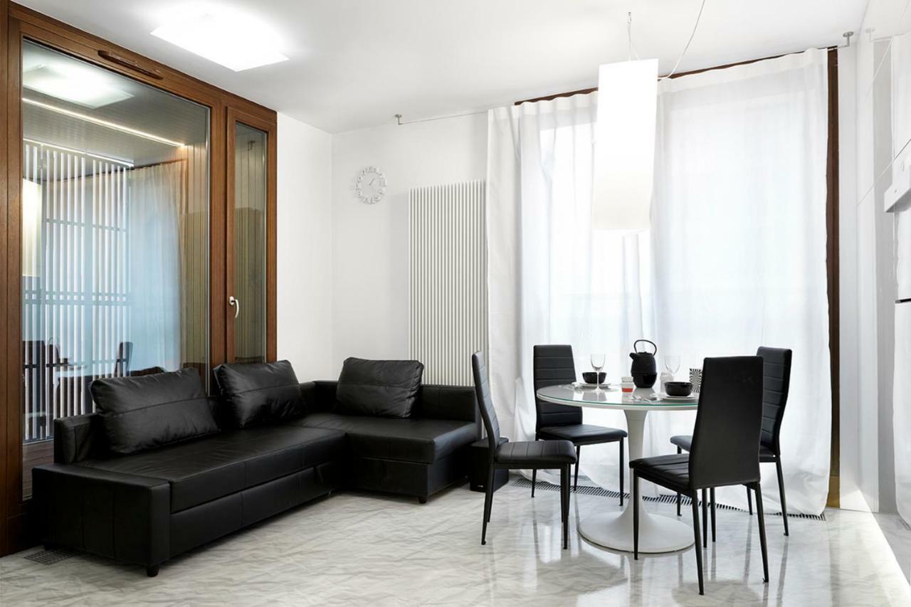 19 Dzielnica Kolejowa P&O Serviced Apartments Varşova Dış mekan fotoğraf